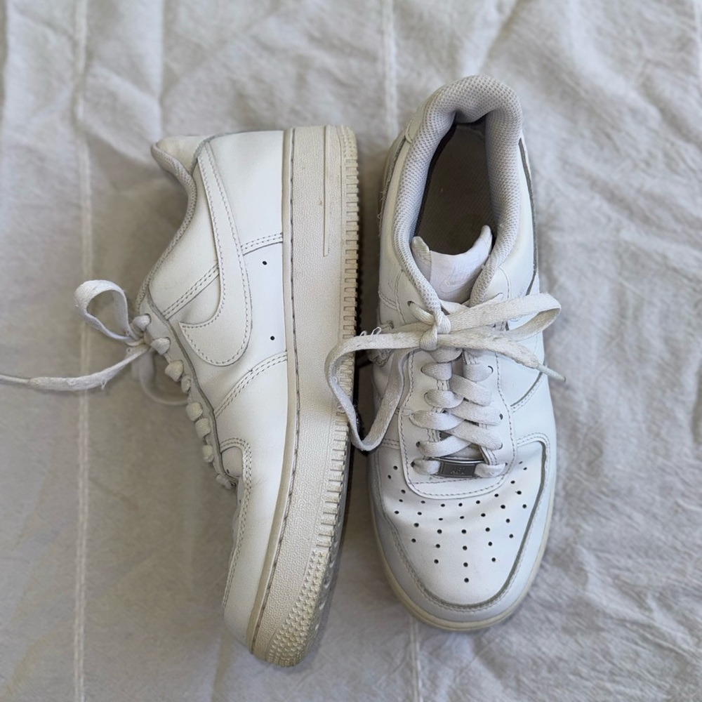 Nike White Sneakers - Picture 1 of 7